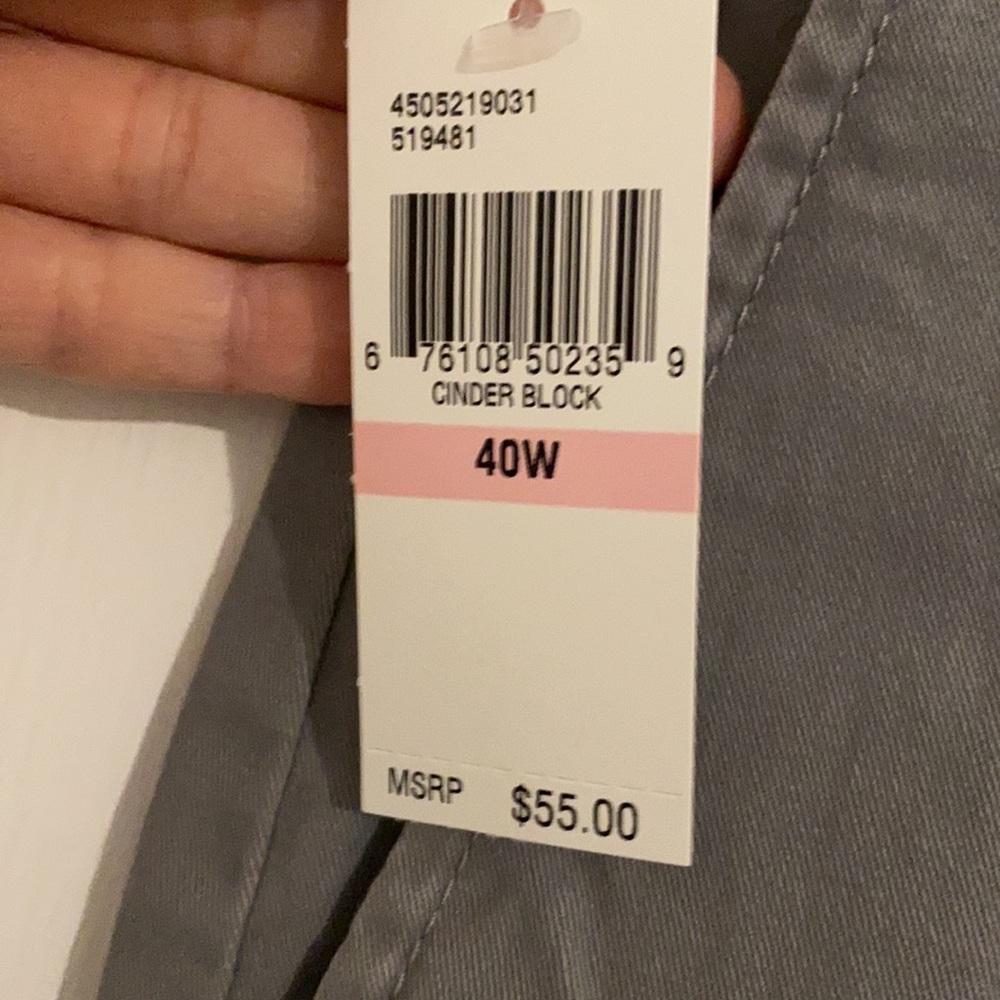 IZOD shorts - Picture 2 of 5